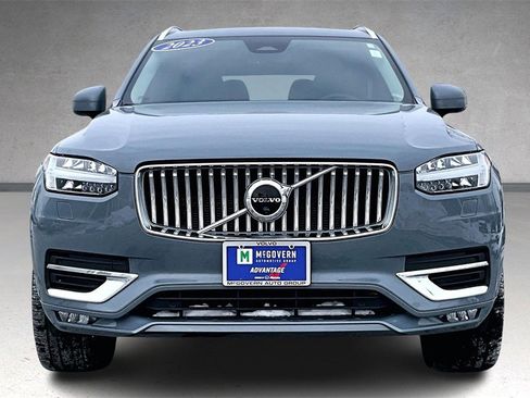 Used 2023 Volvo XC90 B6 Plus w/ Protection Package Premier image 2