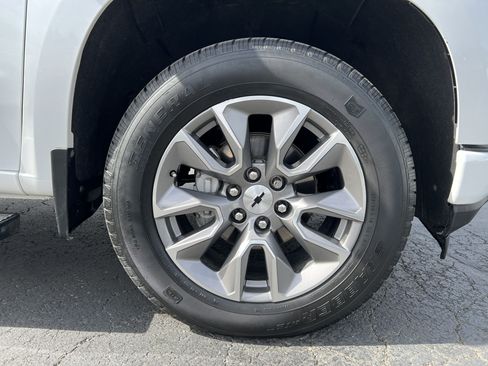 Used 2021 Chevrolet Silverado 1500 RST w/ Bed Protection Package AWD/4WD image 11