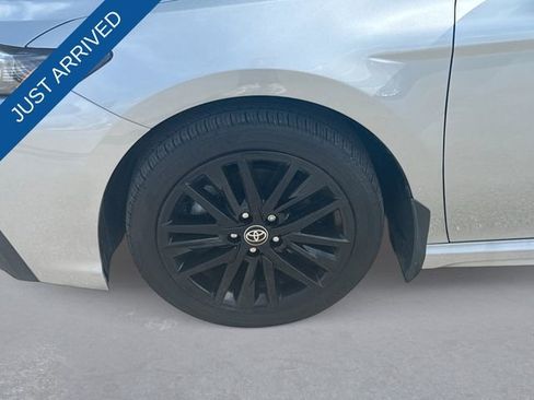 Used 2024 Toyota Camry SE image 10