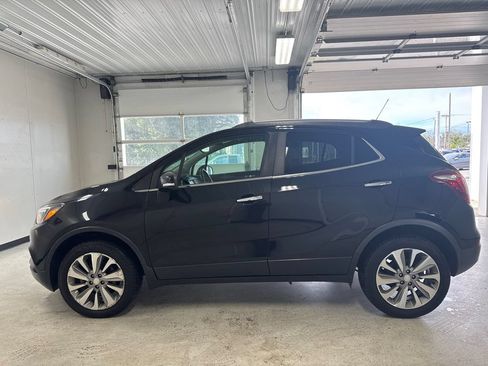 Used 2019 Buick Encore Preferred AWD/4WD image 2