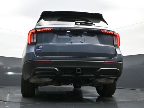 Used 2025 Ford Explorer ST-Line w/ Premium Package RWD image 31