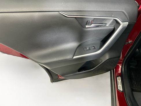 Used 2019 Toyota RAV4 Limited w/ Advanced Technology Package FWD image 26