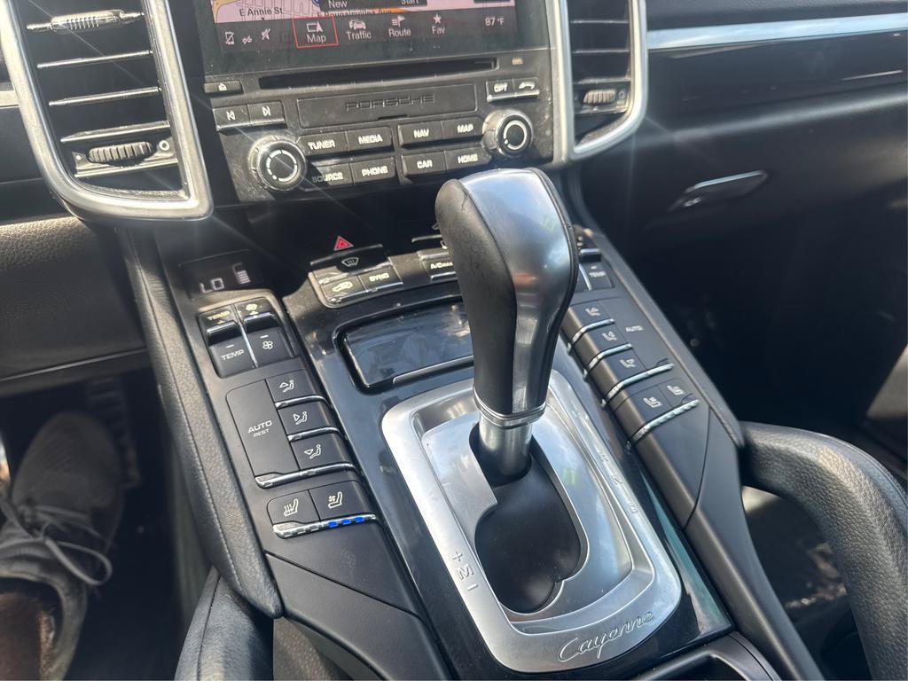 Used 2017 Porsche Cayenne S AWD/4WD image 27