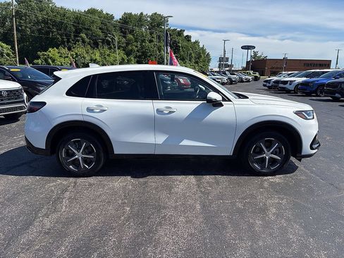 Used 2023 Honda HR-V EX-L image 2