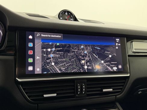 Certified 2023 Porsche Cayenne Platinum Edition image 44