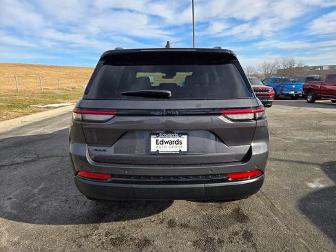 New 2025 Jeep Grand Cherokee Limited image 5