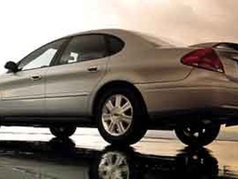 Used 2004 Ford Taurus SES image 1