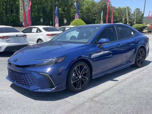 Used 2025 Toyota Camry XSE image 5