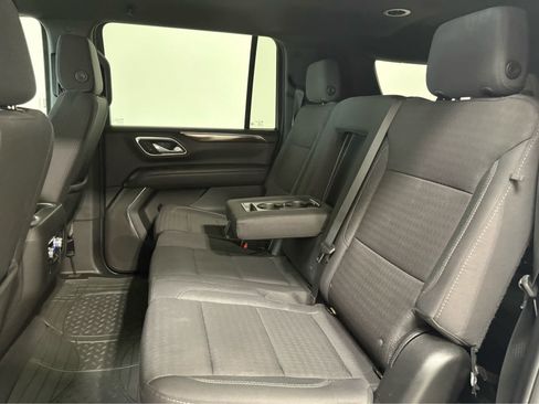 Used 2024 GMC Yukon XL SLE AWD/4WD image 16