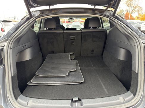 Used 2020 Tesla Model Y Long Range image 34