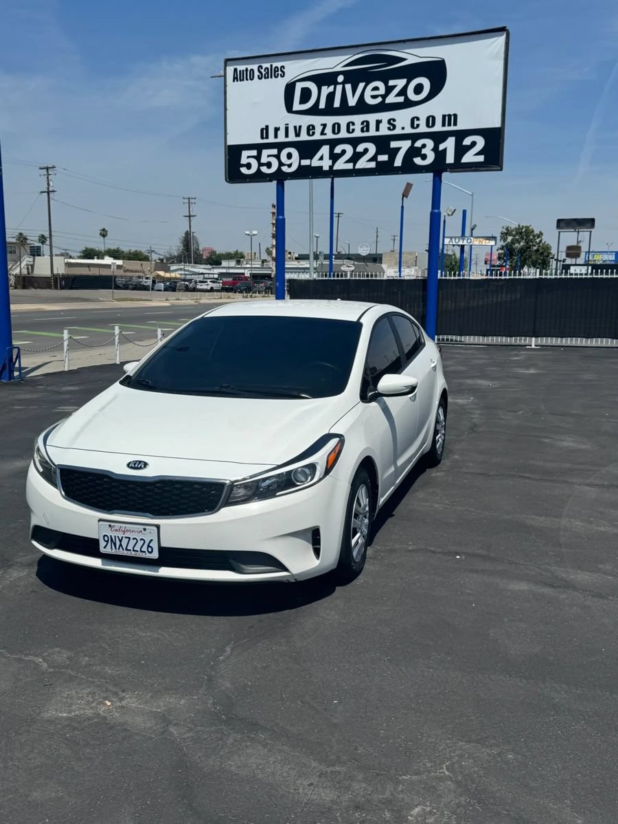 Used 2017 Kia Forte LX FWD image 1