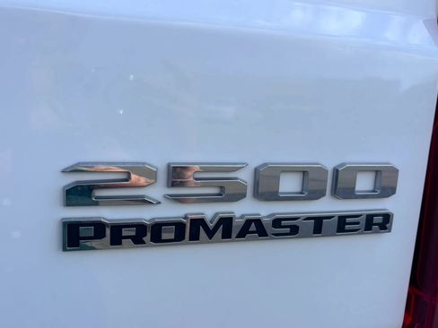 Used 2024 RAM ProMaster 2500 w/ Convenience Group FWD image 7