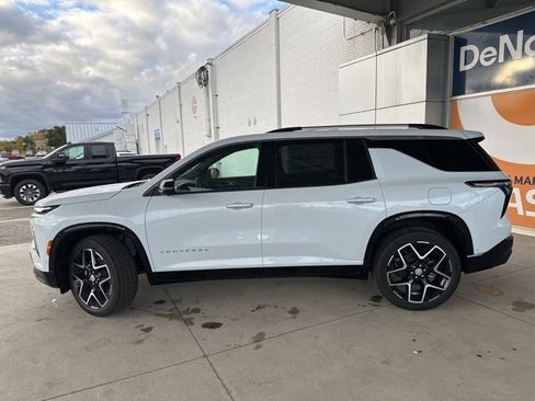 New 2026 Chevrolet Traverse High Country w/ LPO, Floor Liner Package image 9