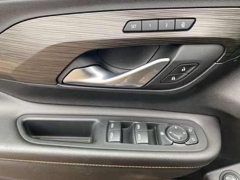 Used 2020 GMC Terrain SLT w/ Preferred Package AWD/4WD image 14