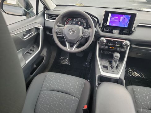Used 2025 Toyota RAV4 XLE image 15