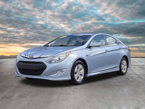 Used 2012 Hyundai Sonata Hybrid w/ Leather Pkg FWD image 4