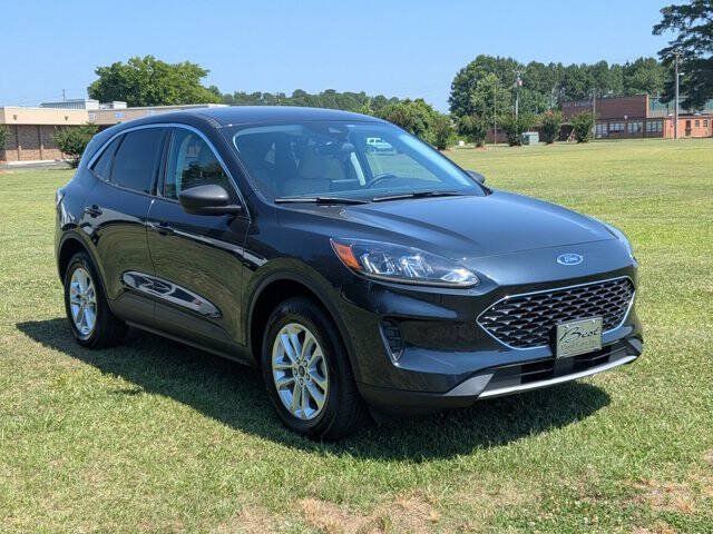 Used 2022 Ford Escape SE w/ Convenience Package AWD/4WD image 1
