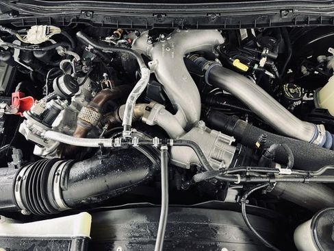 Used 2025 Ford F350 Platinum image 7