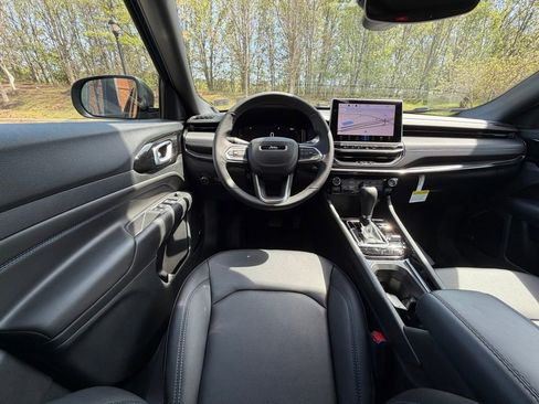 New 2026 Jeep Compass Limited image 12