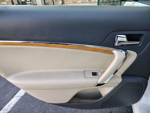 Used 2012 Lincoln MKZ AWD image 11