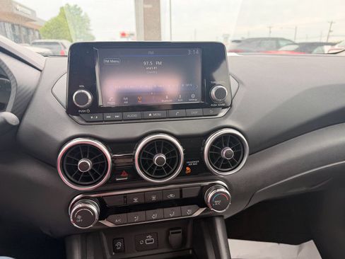 Used 2025 Nissan Sentra S FWD image 11