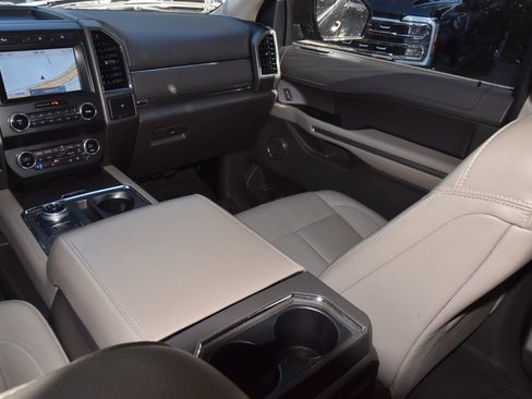 Used 2020 Ford Expedition XLT w/ Equipment Group 202A image 18