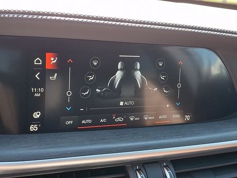Used 2023 Alfa Romeo Stelvio Ti AWD/4WD image 17
