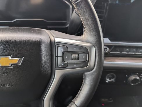 Used 2022 Chevrolet Silverado 1500 LT AWD/4WD image 26