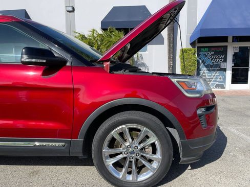 Used 2018 Ford Explorer XLT AWD/4WD image 37