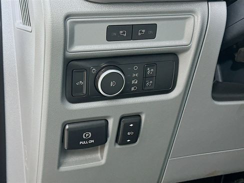 Used 2022 Ford F150 XLT image 10