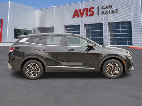Used 2024 Kia Sportage LX image 5