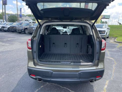 Used 2022 Subaru Ascent Touring AWD/4WD image 10