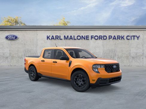 New 2026 Ford Maverick XLT w/ Equipment Group 301A AWD/4WD image 7