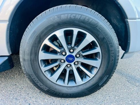 Used 2017 Ford Expedition EL XLT AWD/4WD image 13