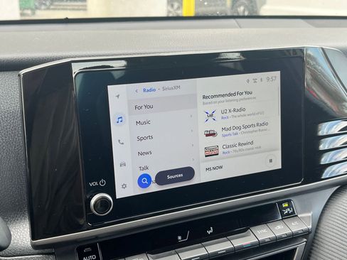 Used 2025 Toyota Camry SE image 20