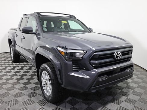 Used 2024 Toyota Tacoma SR5 AWD/4WD image 3