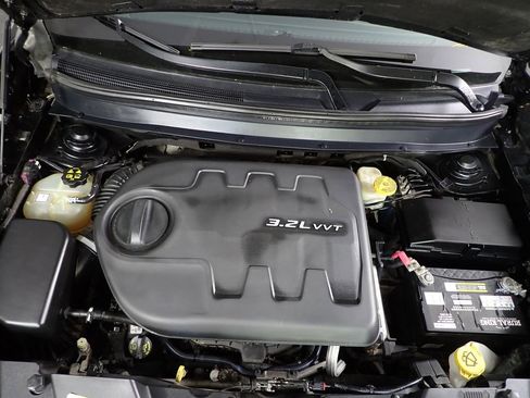 Used 2014 Jeep Cherokee Limited AWD/4WD image 7