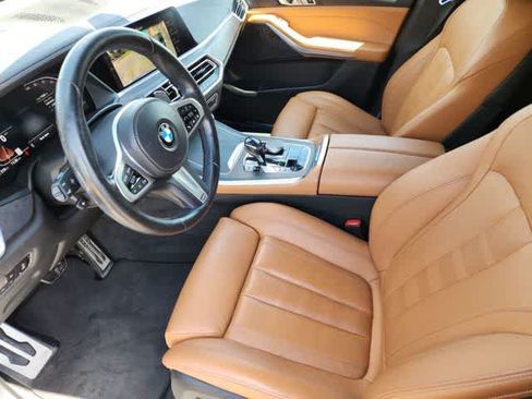 Used 2022 BMW X5 sDrive40i w/ M Sport Package RWD image 2