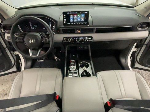 Used 2025 Honda Pilot Elite image 27