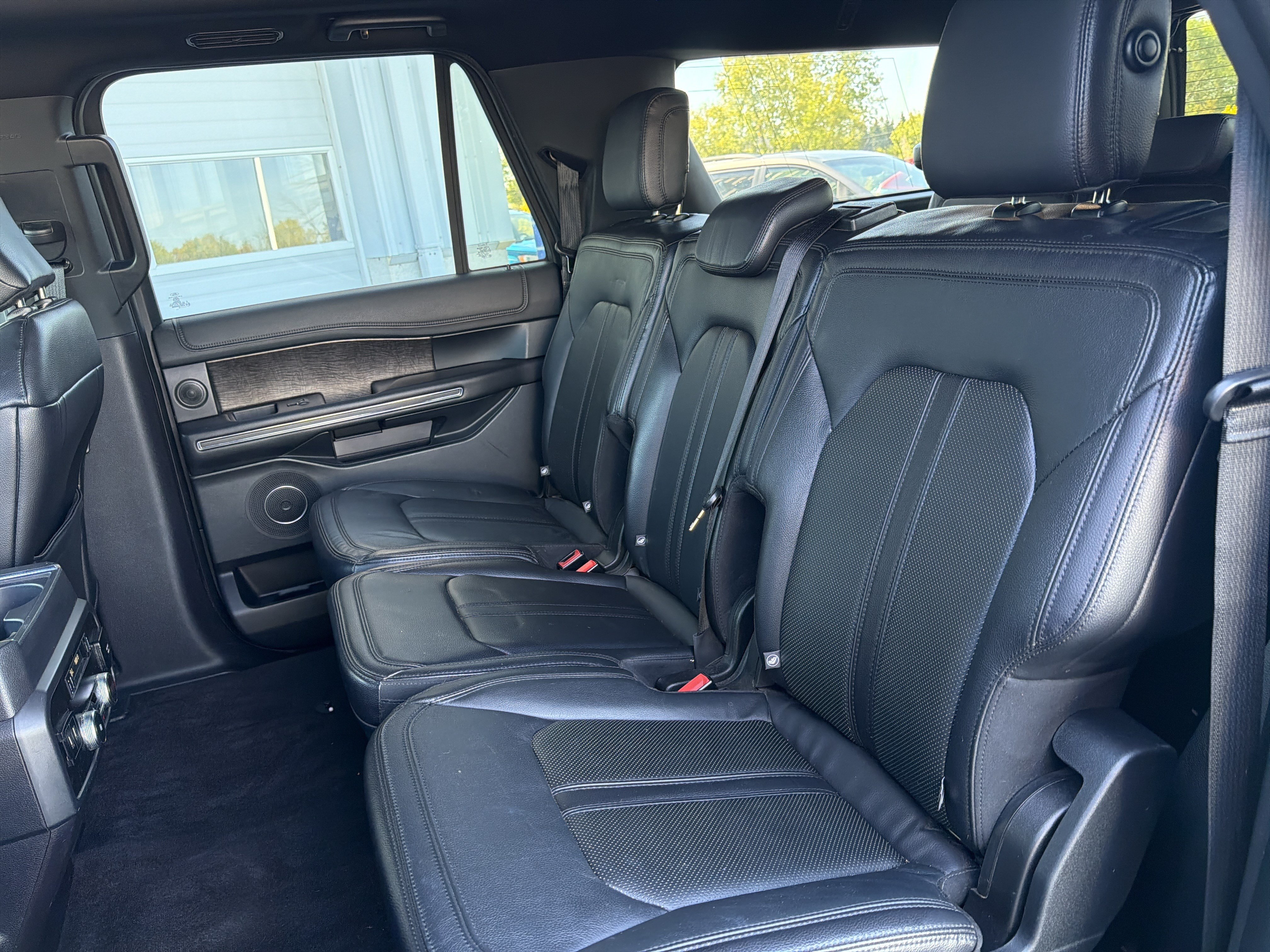 Used 2019 Ford Expedition Max Limited AWD/4WD image 25