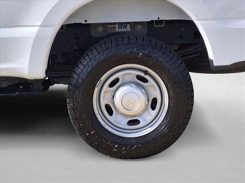 Used 2023 Ford F250 XL w/ FX4 Off-Road Package AWD/4WD image 18