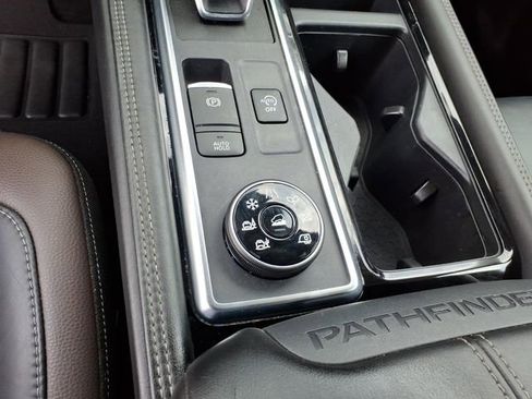 Used 2023 Nissan Pathfinder Platinum AWD/4WD image 21