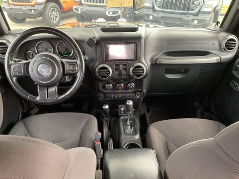 Used 2015 Jeep Wrangler Sport w/ Quick Order Package 24S AWD/4WD image 31