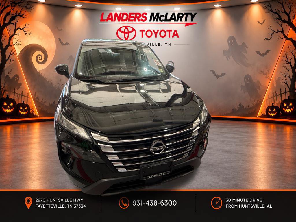 Used 2024 Nissan Rogue SV FWD image 2