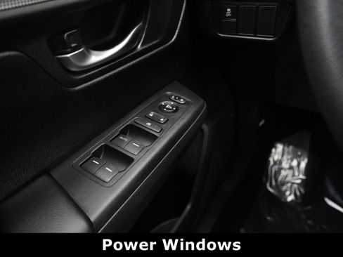 Used 2025 Honda CR-V LX image 30