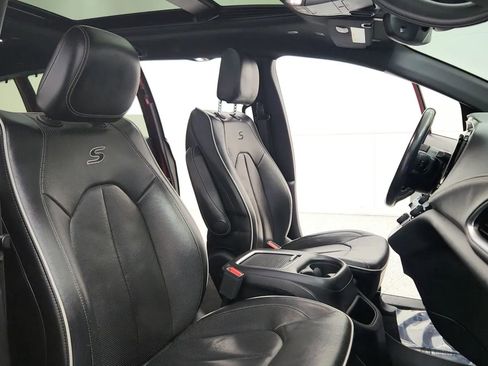 Used 2019 Chrysler Pacifica Limited w/ Advanced Safetytec Group image 41