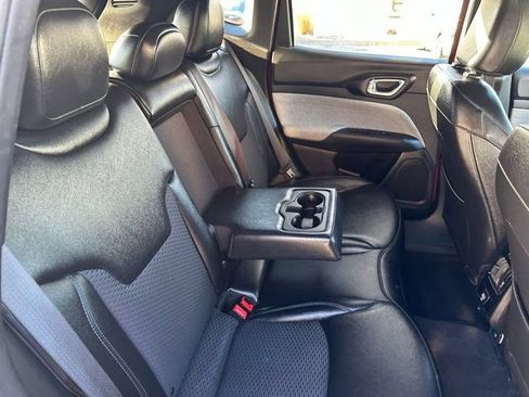 Used 2024 Jeep Compass Latitude image 18