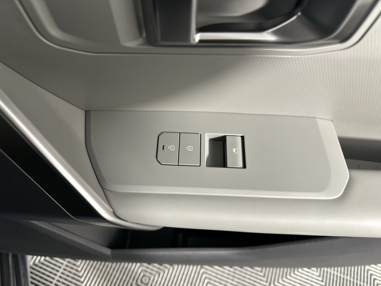 New 2027 Kia Seltos S FWD image 13