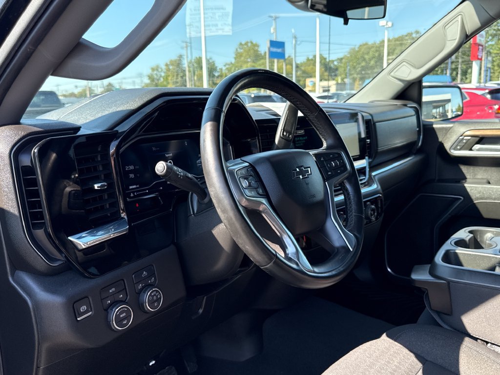 Certified 2023 Chevrolet Silverado 1500 RST AWD/4WD image 16