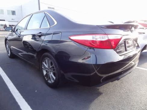 Used 2015 Toyota Camry SE image 6